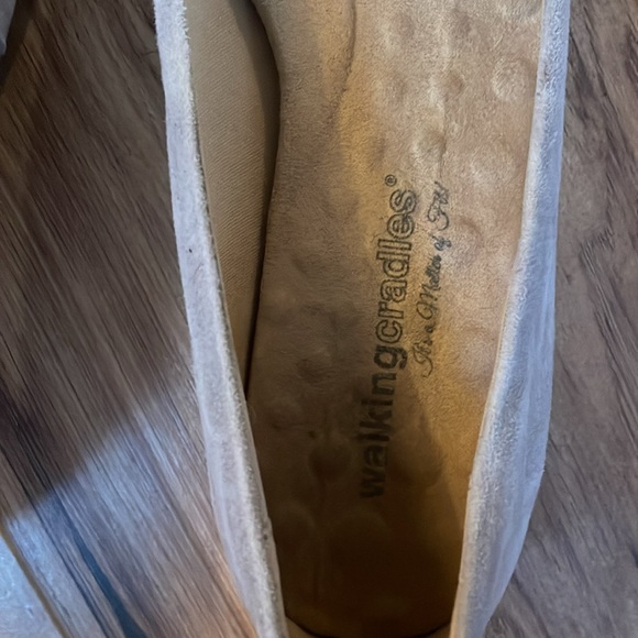 Walking Cradles grey suede flats - Picture 4 of 4